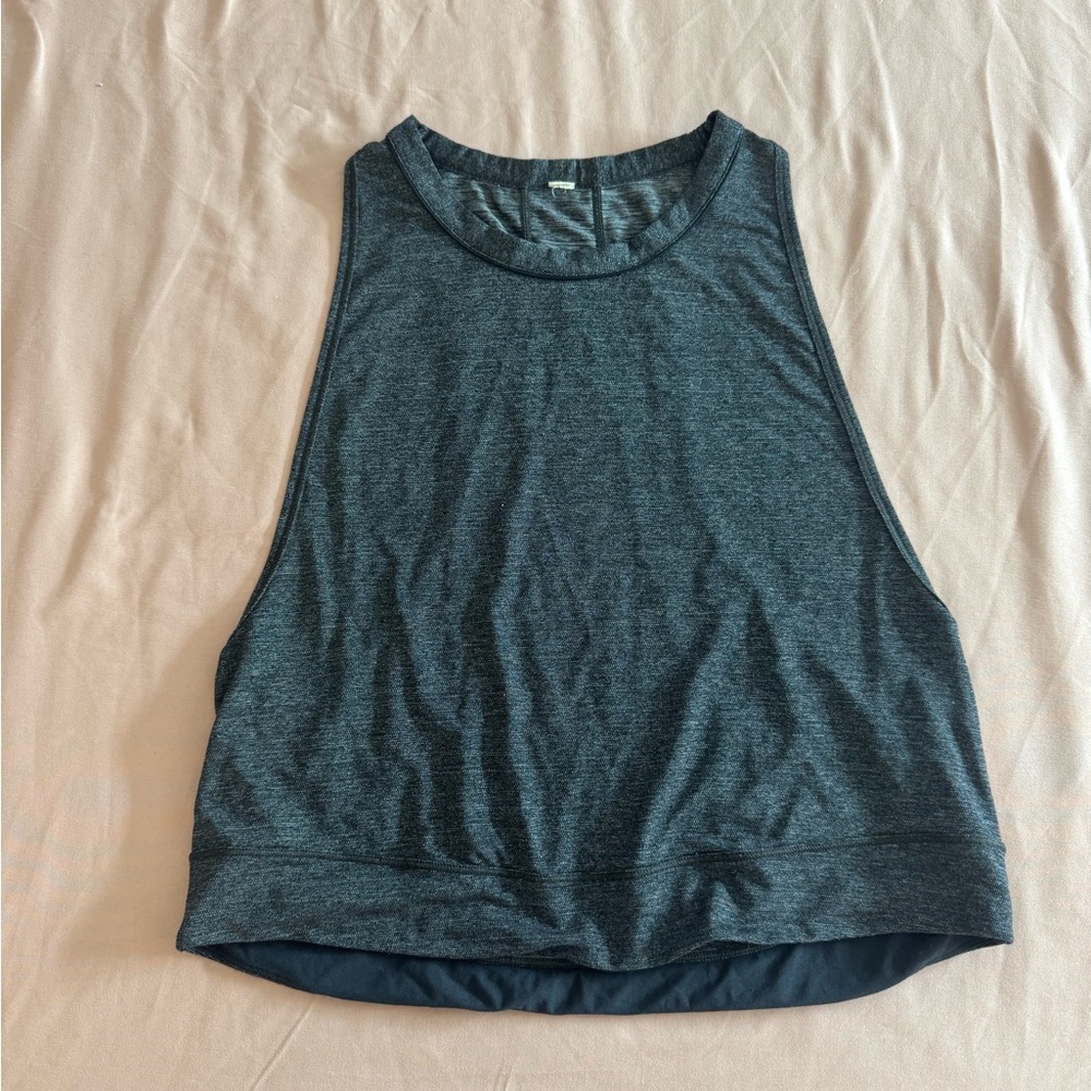 Lululemon Athletic Workout Crop Tank Top Size 4 Never Worn Excellent Condition